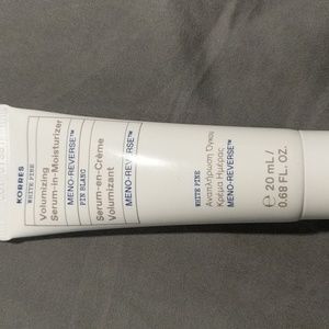 Volumizing Serum in moisturizer